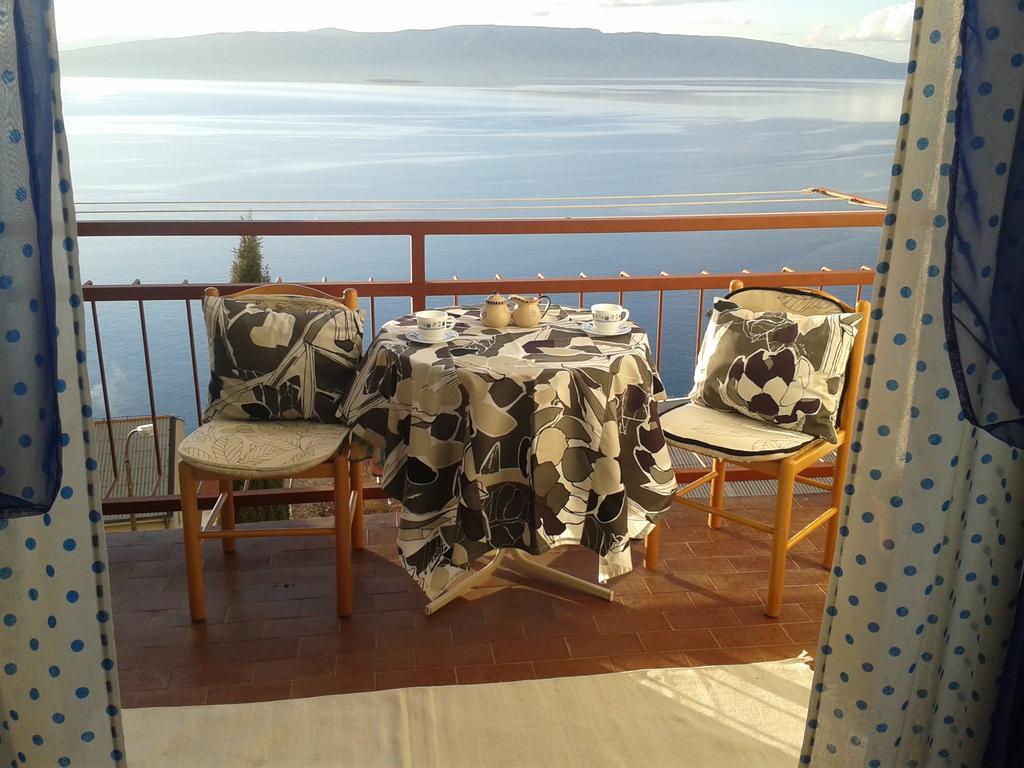 Apartment Tramonto Senj  Kamer foto